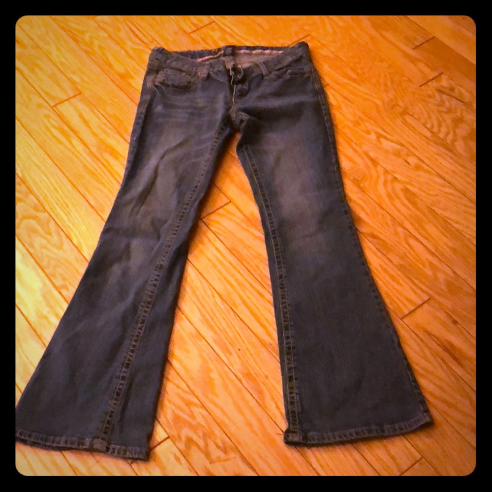 Amethust blue jeans